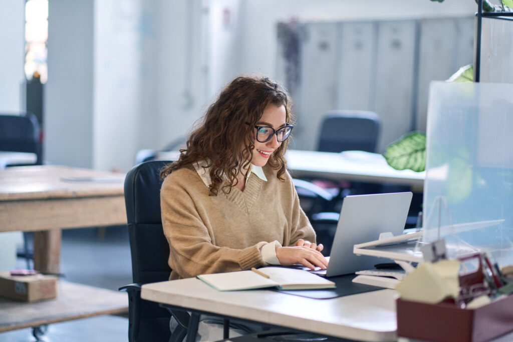 Arbeiten am Schreibtisch